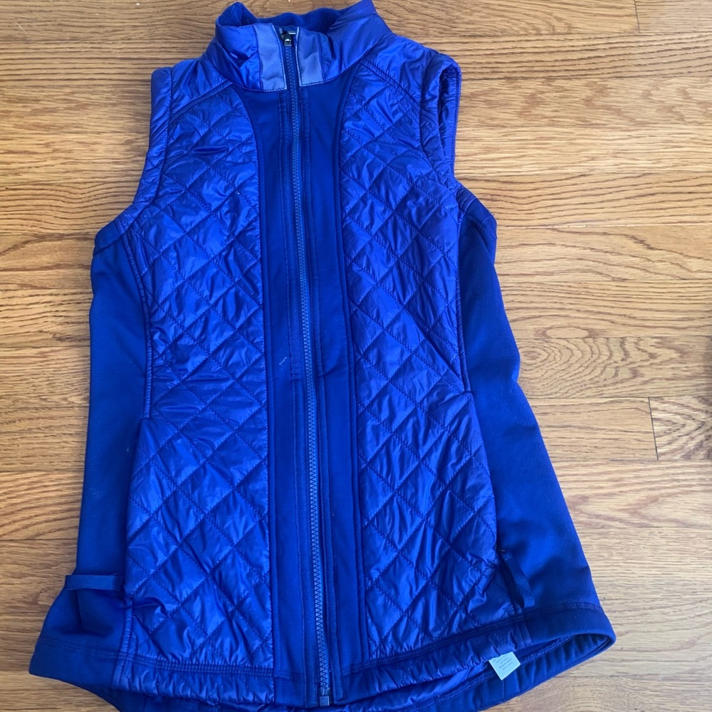 Beautiful blue vest from Athleta